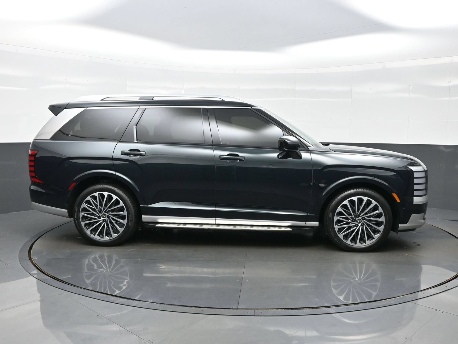 Certified 2026 Hyundai Palisade Calligraphy AWD/4WD image 7
