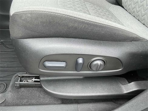 Used 2023 Chevrolet Equinox LT w/ LPO, Floor Liner Package image 15