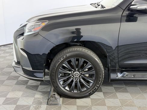 Used 2022 Lexus GX 460 Premium w/ Accessory Package image 10