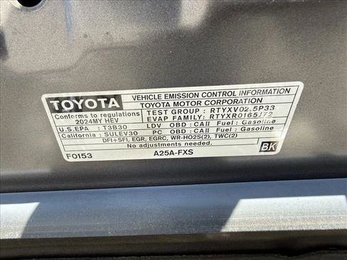 Used 2024 Toyota Camry SE w/ Cold Weather Package image 17