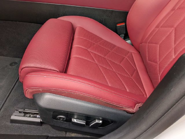 Used 2024 BMW i5 eDrive40i w/ M Sport Package RWD image 18
