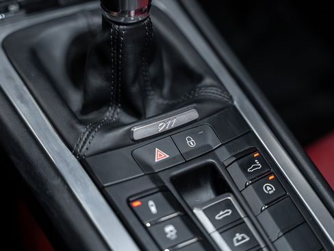 Used 2017 Porsche 911 Carrera 4S image 54