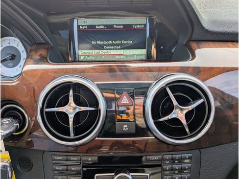 Used 2014 Mercedes-Benz GLK 350 4MATIC w/ Premium 1 Package image 23