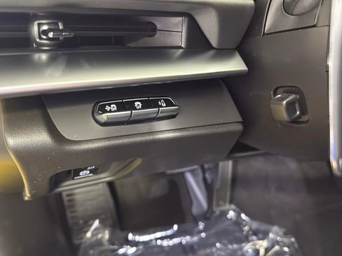 Used 2026 Chevrolet Corvette Stingray Coupe w/ 1LT image 12