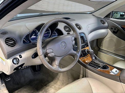 Used 2007 Mercedes-Benz SL 550 w/ AMG Sport Pkg image 11