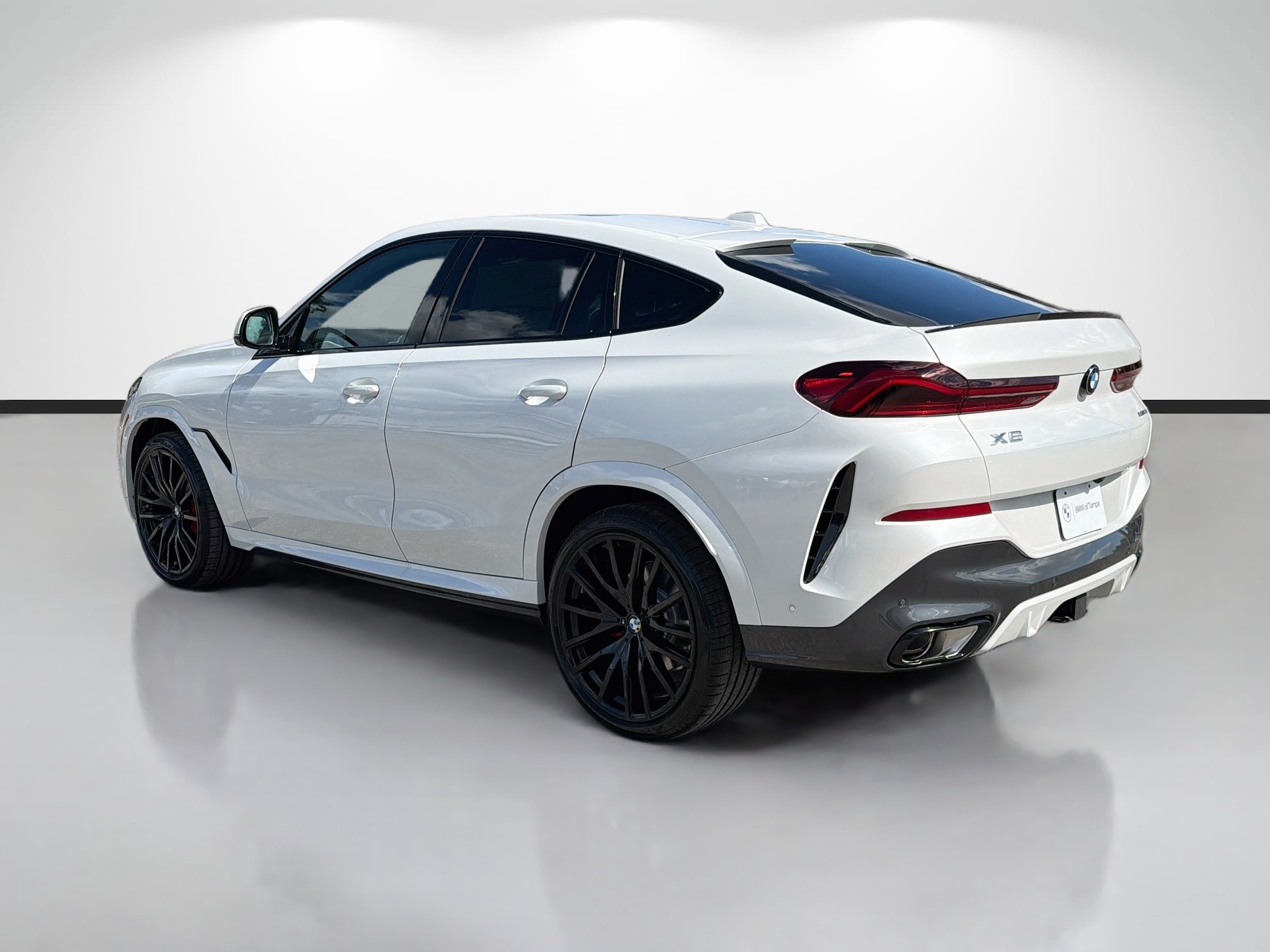 New 2027 BMW X6 xDrive40i w/ Executive Package AWD/4WD image 5