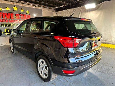 Used 2019 Ford Escape S image 4