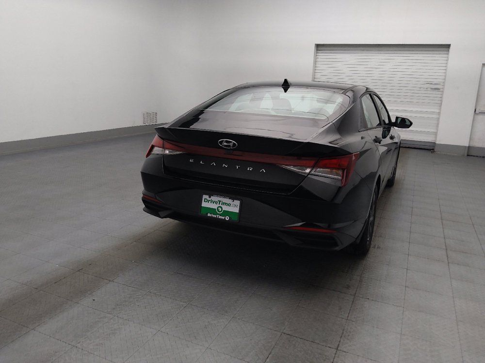 Used 2023 Hyundai Elantra SEL FWD image 7