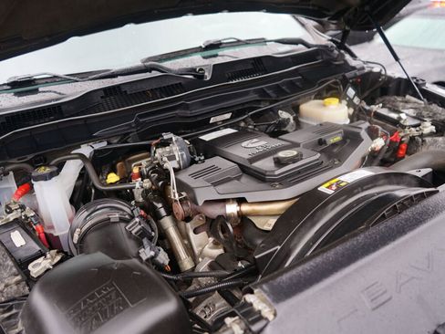 Used 2018 RAM 2500 Laramie w/ Sport Appearance Group image 11