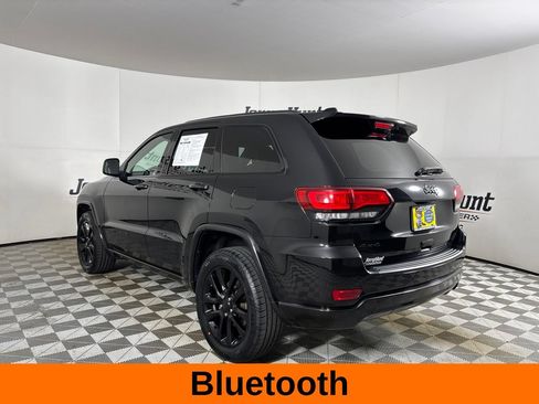 Used 2020 Jeep Grand Cherokee Altitude AWD/4WD image 8