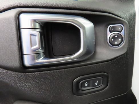 Used 2023 Jeep Wrangler Unlimited Sahara image 56