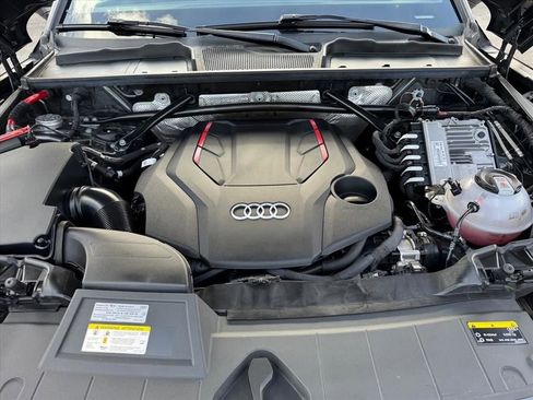Used 2022 Audi SQ5 Premium Plus w/ Premium Plus Package AWD/4WD image 16