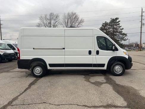 Used 2025 RAM ProMaster 2500 w/ Safety Group image 2