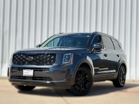 Used 2021 Kia Telluride EX w/ EX Premium Package image 2