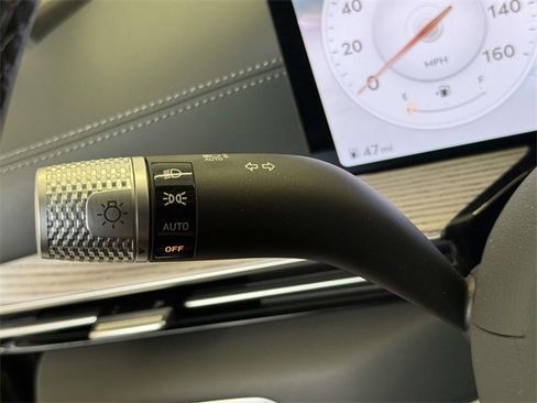 Used 2026 Genesis GV80 2.5T Advanced image 32