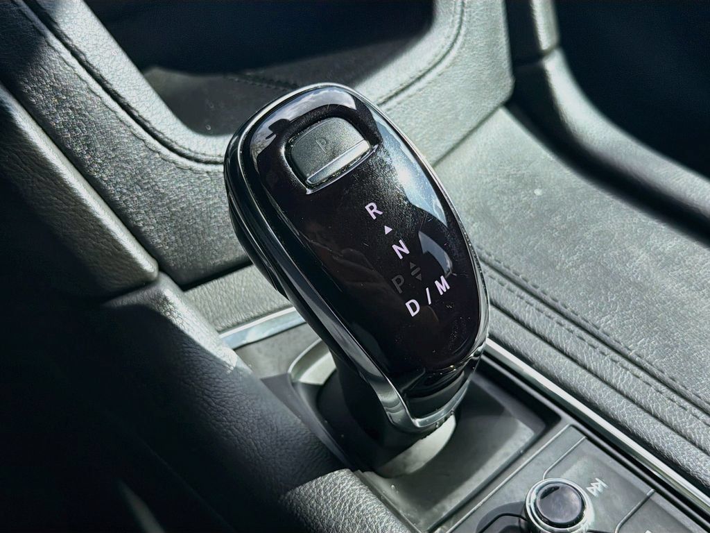 Certified 2024 Cadillac XT6 Luxury FWD image 31