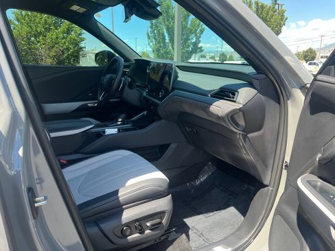 Used 2026 Lexus TX 500h AWD w/ Technology Package image 30