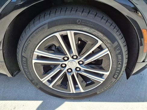 Used 2024 Cadillac Lyriq Luxury RWD image 7