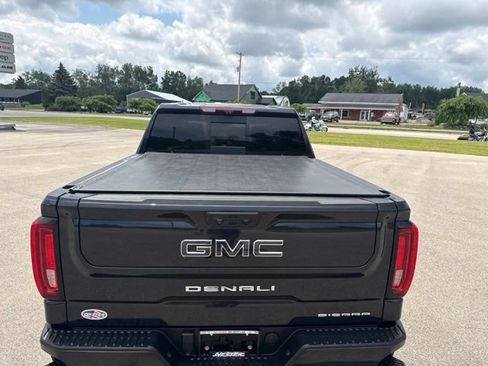 Used 2022 GMC Sierra 1500 Denali Ultimate AWD/4WD image 5