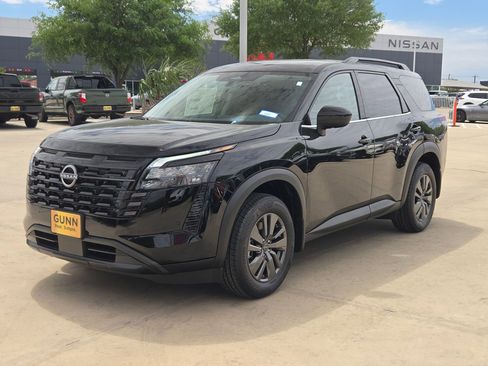 New 2026 Nissan Pathfinder SV FWD image 7