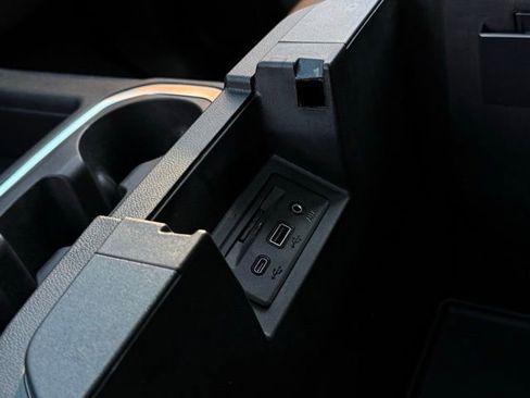 Used 2021 Chevrolet Silverado 1500 High Country image 28