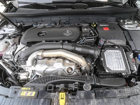 New 2026 Mercedes-Benz GLB 250 4MATIC image 25