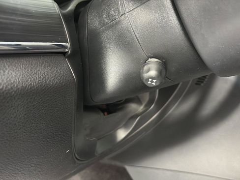 Used 2019 Jeep Grand Cherokee Limited w/ Luxury Group II image 28