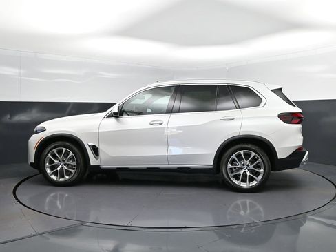 New 2026 BMW X5 xDrive40i w/ Climate Comfort Package image 4