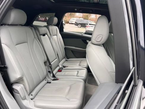 Used 2018 Audi Q7 3.0T Premium Plus w/ Premium Plus Package image 31