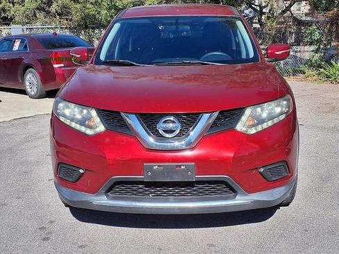Used 2014 Nissan Rogue S w/ S Family Package FWD image 2