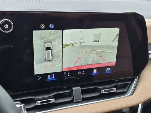 Used 2025 Chevrolet Equinox ACTIV w/ Safety and Technology Package FWD image 14