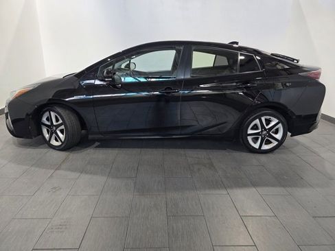 Used 2016 Toyota Prius Four Touring image 2