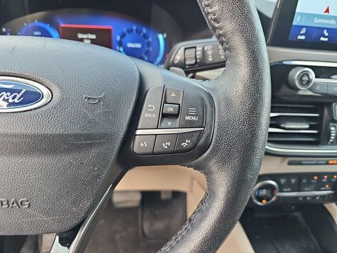 Used 2020 Ford Escape Titanium AWD/4WD image 21
