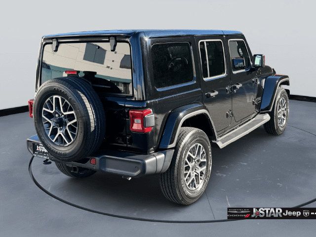New 2025 Jeep Wrangler Unlimited Sahara AWD/4WD image 5