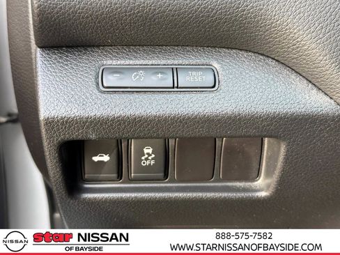 Used 2016 Nissan Altima 2.5 SV w/ Convenience Package image 28