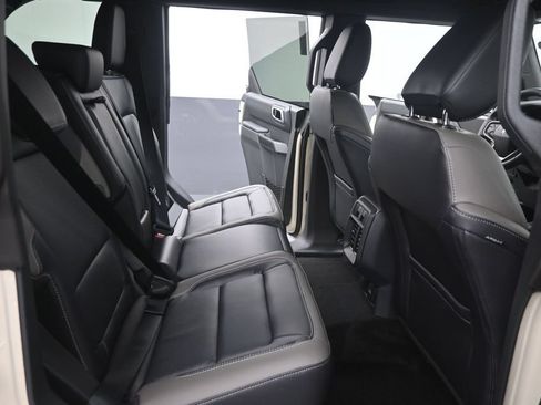 New 2026 Ford Bronco Outer Banks AWD/4WD image 14