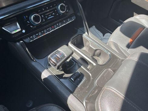 Used 2024 GMC Sierra 1500 AT4 w/ AT4 Premium Package image 21