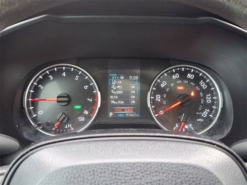 Used 2020 Toyota RAV4 XLE image 21