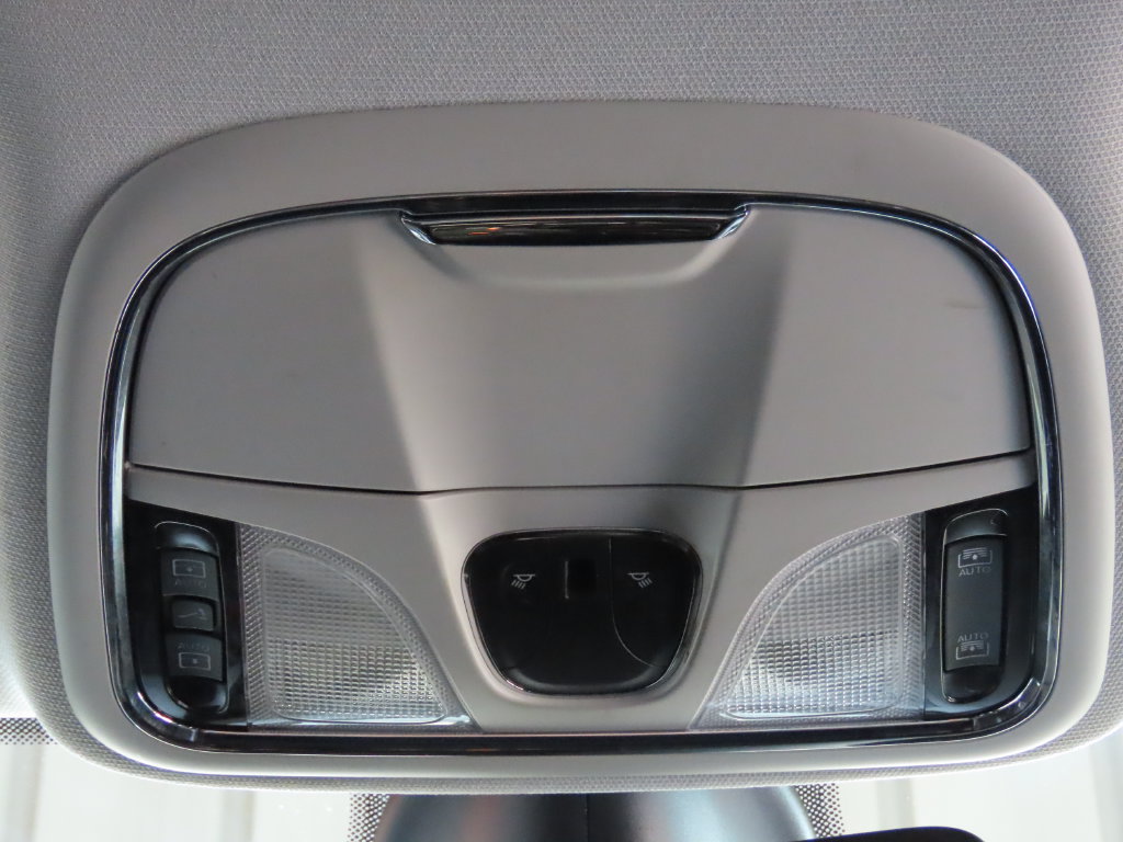 Used 2019 Jeep Cherokee Latitude Plus AWD/4WD image 55