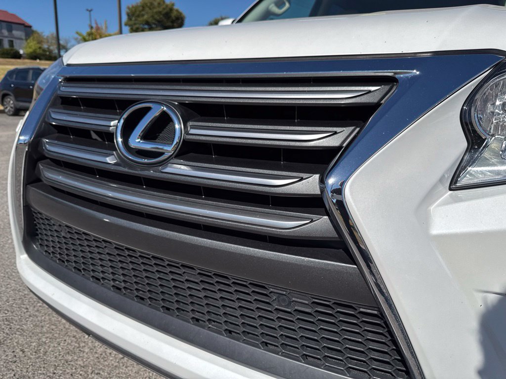 Used 2018 Lexus GX 460 Premium w/ Premium Package AWD/4WD image 10