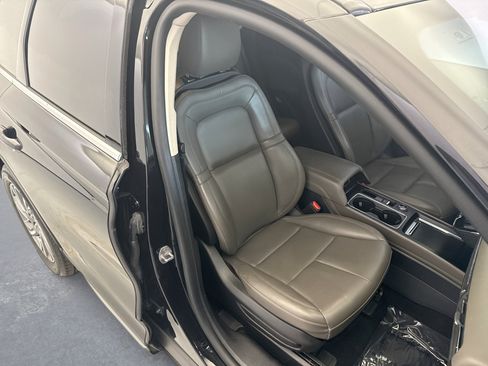 Used 2023 Lincoln Corsair FWD image 16