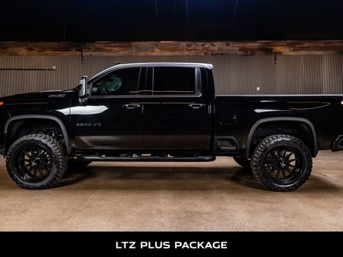 Used 2024 Chevrolet Silverado 2500 LTZ w/ LTZ Plus Package image 6