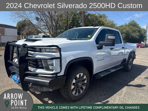 Used 2024 Chevrolet Silverado 2500 Custom w/ Custom Convenience Package AWD/4WD image 5