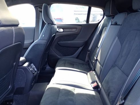 Used 2024 Volvo C40 P8 Recharge Plus image 14