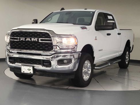Used 2024 RAM 2500 Big Horn AWD/4WD image 1