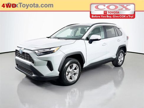 Certified 2022 Toyota RAV4 XLE AWD/4WD image 1