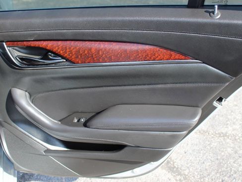 Used 2018 Cadillac CTS Luxury image 12