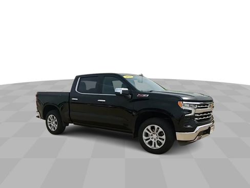 Used 2022 Chevrolet Silverado 1500 LTZ image 2