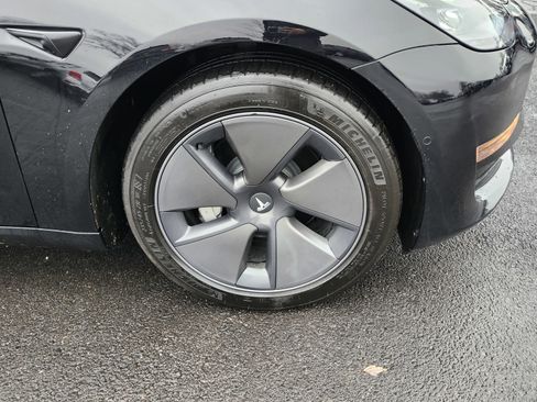 Used 2022 Tesla Model 3 image 11
