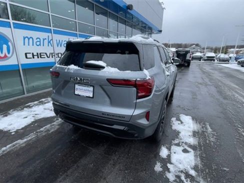 Used 2026 GMC Terrain Elevation w/ Elevation Premium Package image 7